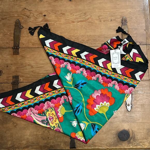 Woman’s Coeur DE Vague Large Floral Print Tassle Scarf - Picture 1 of 9